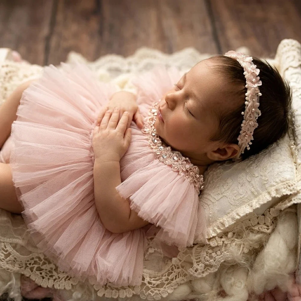 Newborn Photography Props Floral Cotton Romper Vintage Baby Outfit Infant Photoshoot Clothes Studio Posing Ruffle Bodysuit