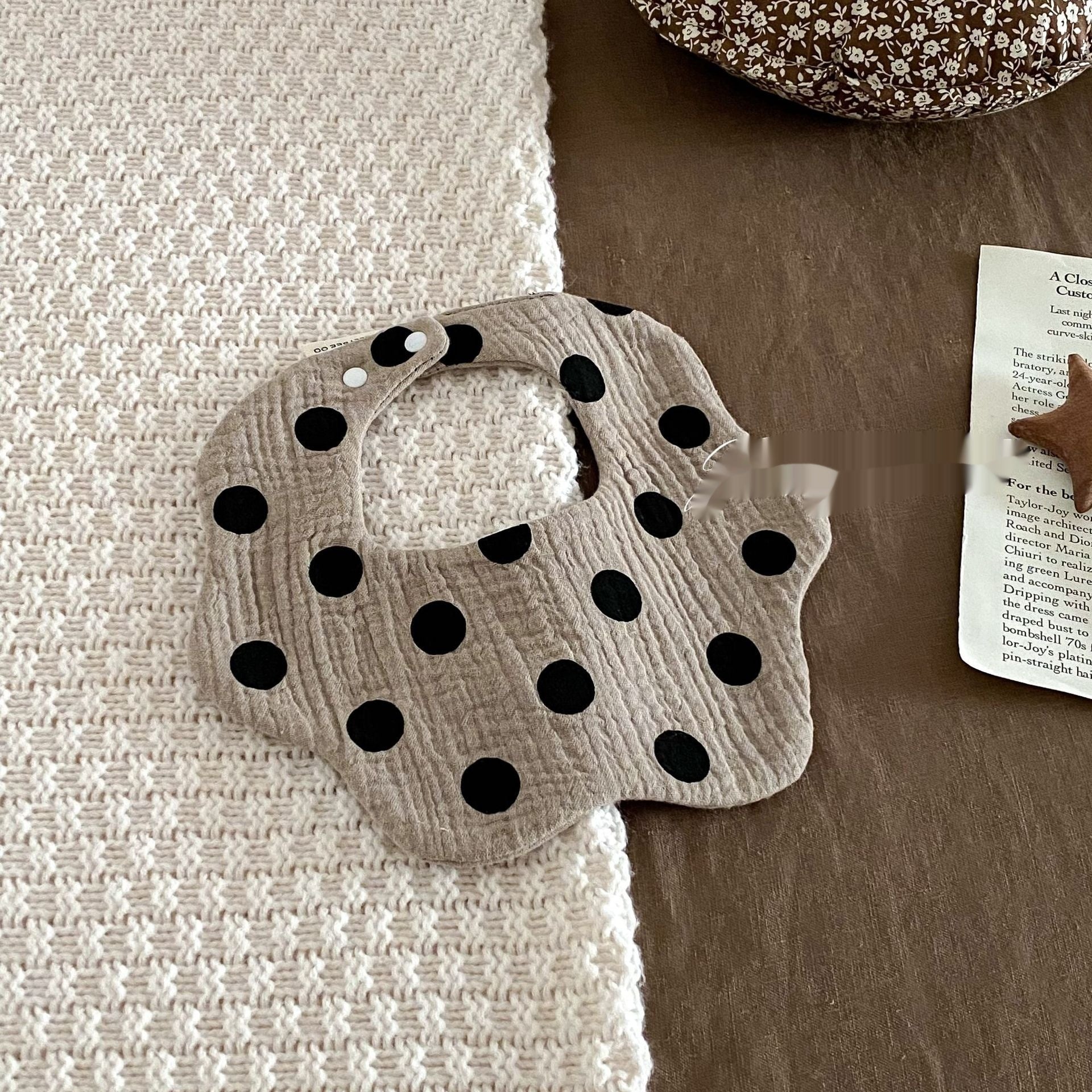Pure Cotton Yarn Newborn Anti Spitting Bib