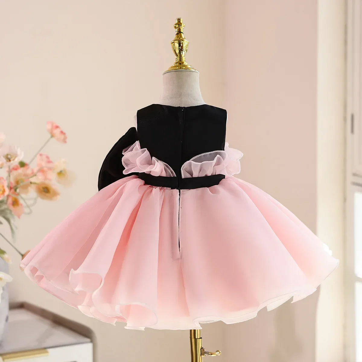 Ball Gown Children Fashion Bow Design Wedding Performance Dress y1594 New Girls Cute Birthday Baptism Princess