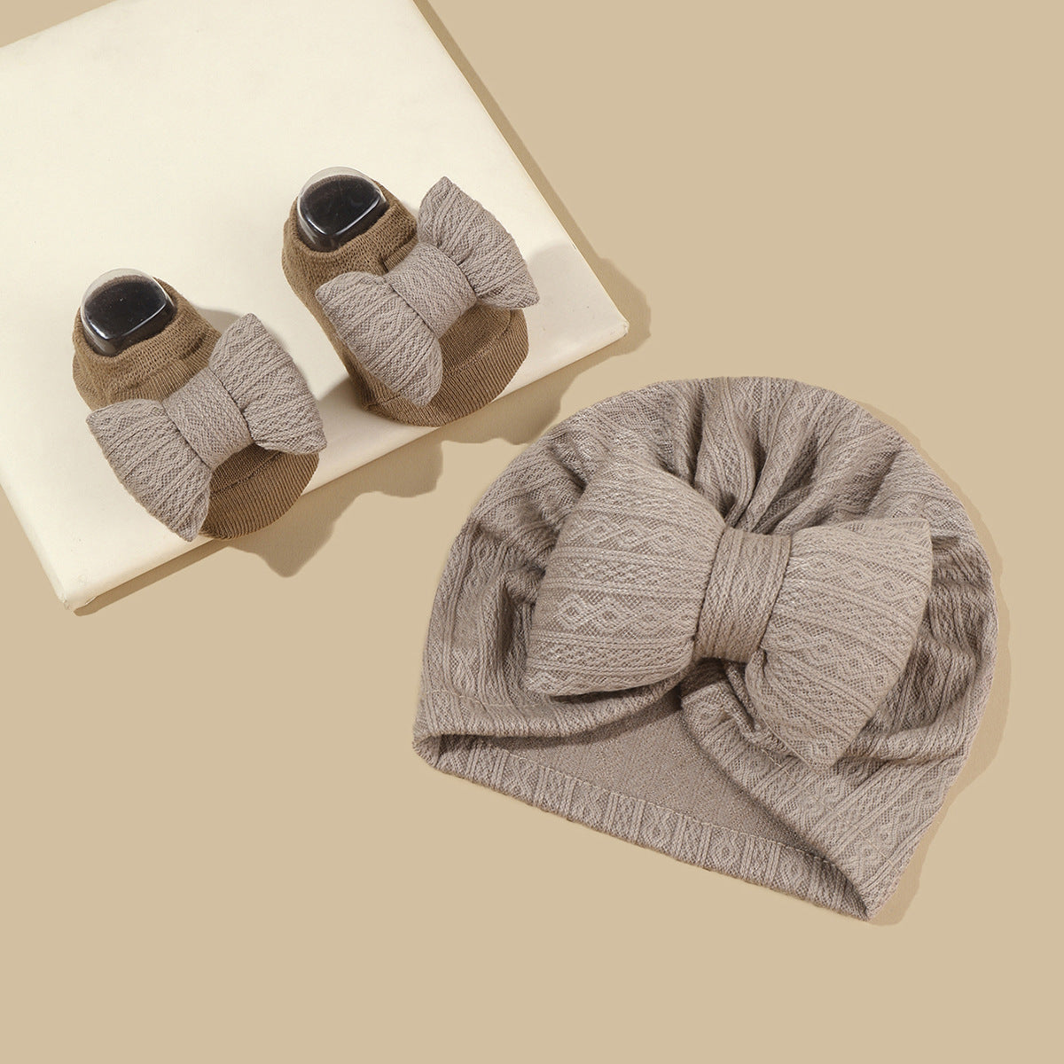 Tam-o'-shanter And Socks Suit Infant Knitted Big Bow