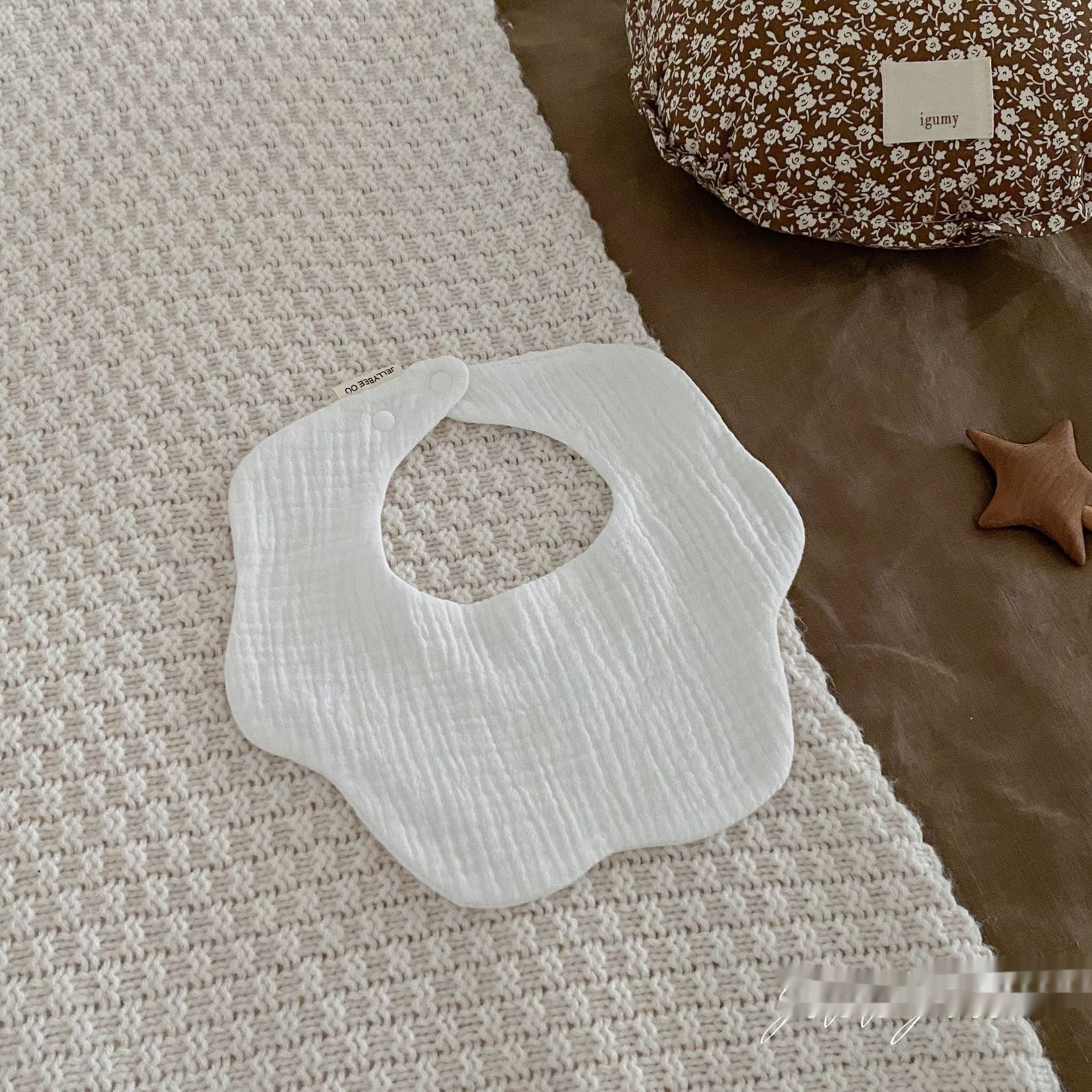 Pure Cotton Yarn Newborn Anti Spitting Bib