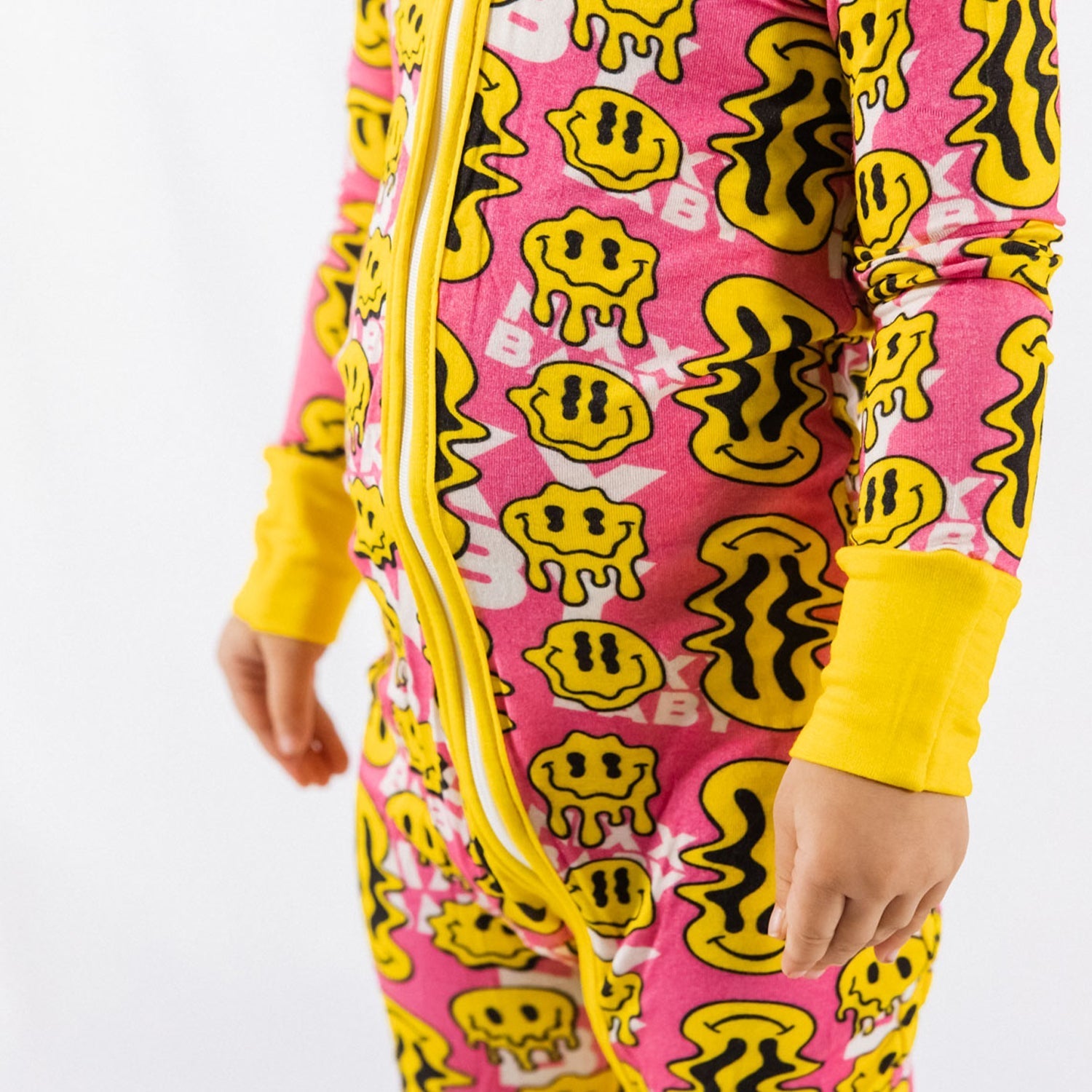 TRIPPY SMILES PINK BAMBOO ZIPPY